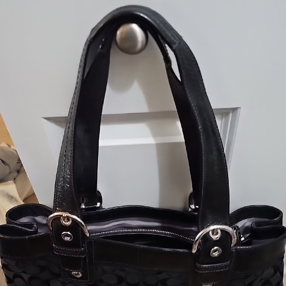 Coach Black Quilted Shoulder Bag with Silver Hardware - Picture 5 of 6